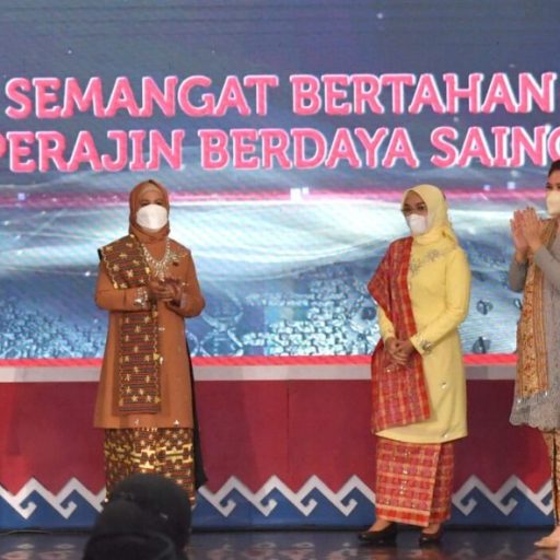 Ibu Iriana Jokowi Buka Pameran Kriyanusa Tahun 2022 SinarTimur